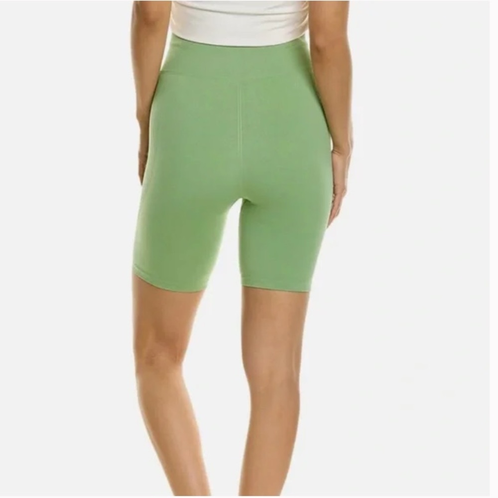 WeWoreWhat Solid Seamless Biker Biker Shorts Fair Green Small NWT - Picture 2 of 7